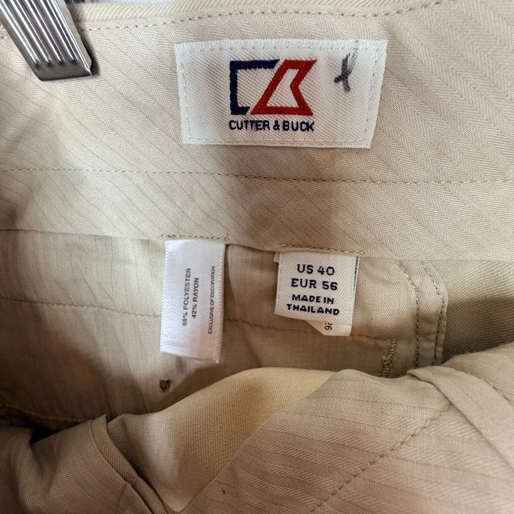 Cutter & Buck Men's Pleated Front Shorts Tan Khaki Size 40 Golf Casual